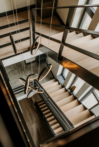 Industriële trap villa